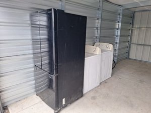10 x 20 storage unit in Indianapolis, IN