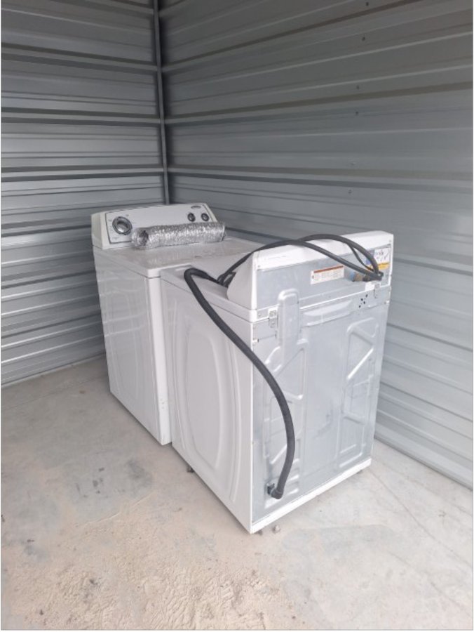10 x 10 storage unit in Indianapolis, IN