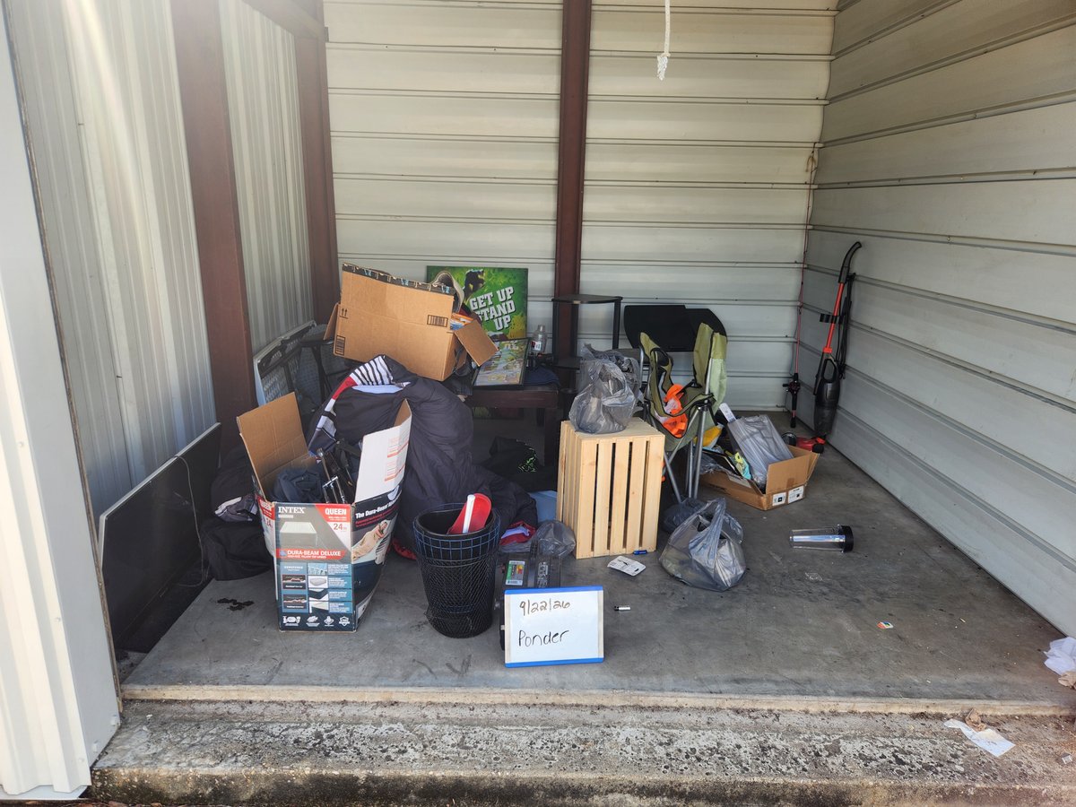 10 x 10 storage unit in Tallahassee, FL