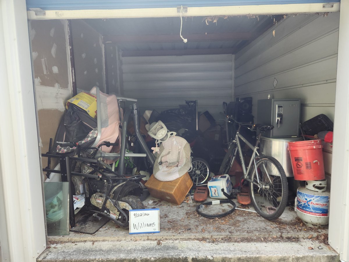 10 x 15 storage unit in Tallahassee, FL