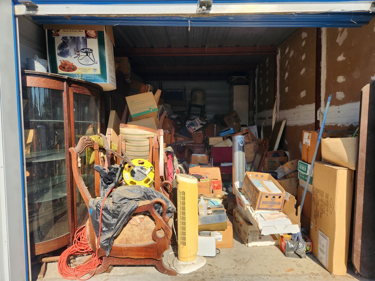 10 x 20 storage unit in Tallahassee, FL