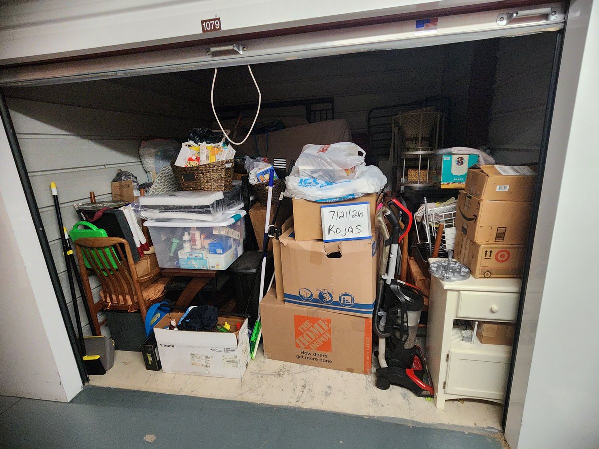 10 x 10 storage unit in Tallahassee, FL