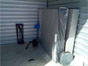 10 x 10 storage unit in Lincoln, NE