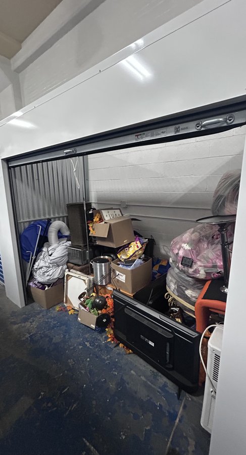 10 x 5 storage unit in Albany, NY