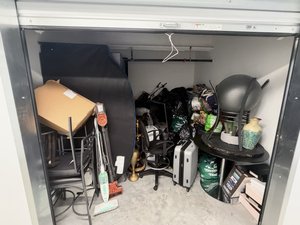 10 x 10 storage unit in Troy, NY