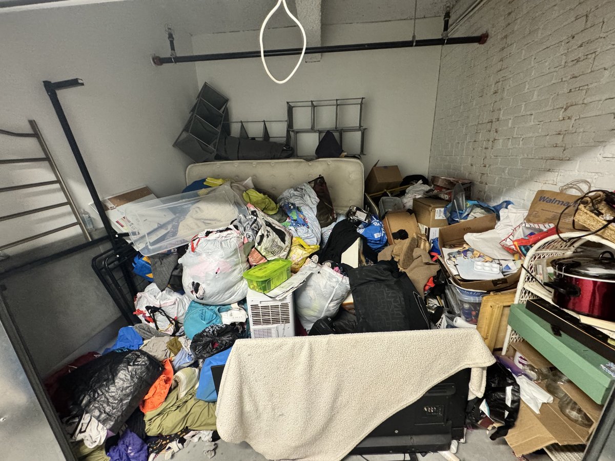 10 x 10 storage unit in Troy, NY