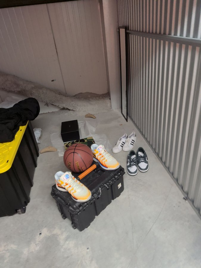 7 x 10 storage unit in Everett, MA