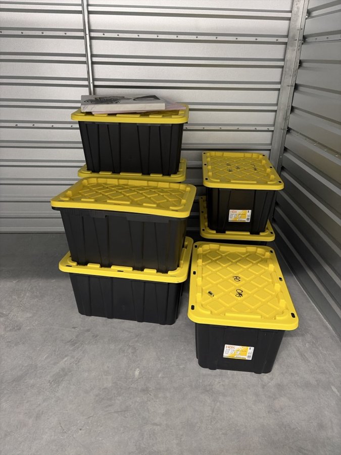 10 x 10 storage unit in Framingham, MA