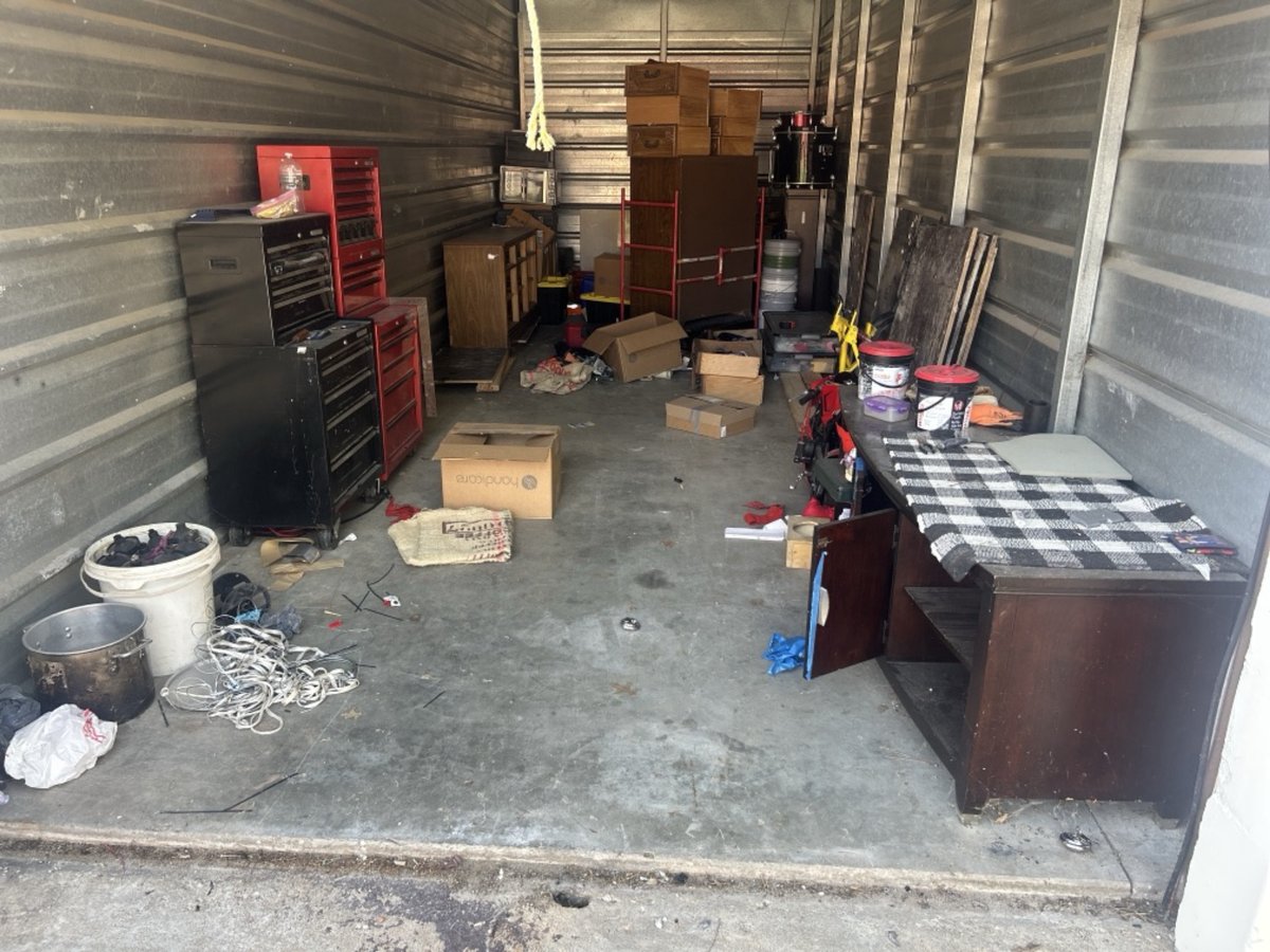 10 x 30 storage unit in St Louis, MO