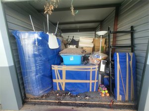 10 x 15 storage unit in Lithonia, GA