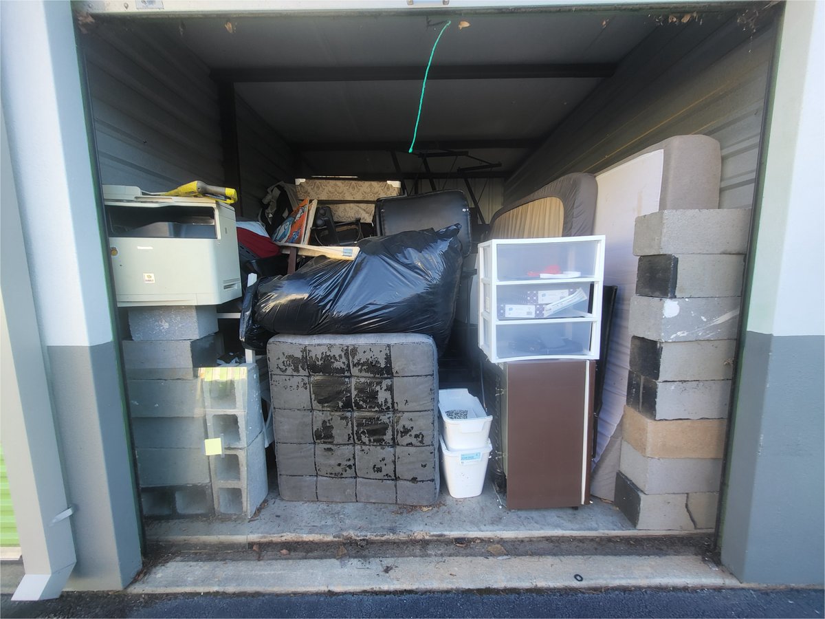 10 x 15 storage unit in Lithonia, GA