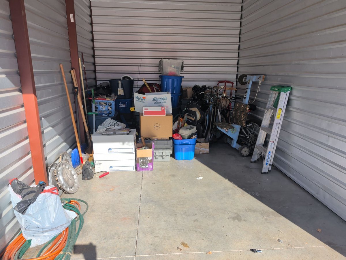 10 x 15 storage unit in Joliet, IL