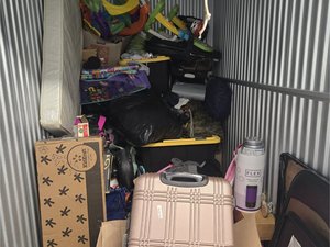 5 x 10 storage unit in Newark, NJ