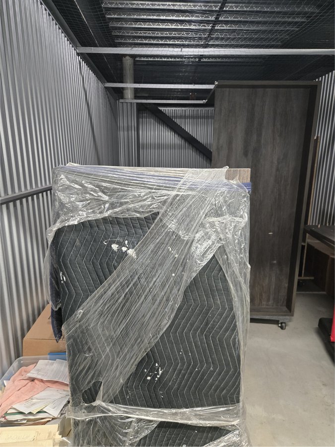 10 x 20 storage unit in Newark, NJ