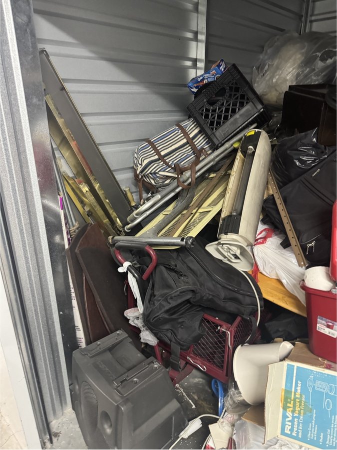 10 x 10 storage unit in Bronx, NY
