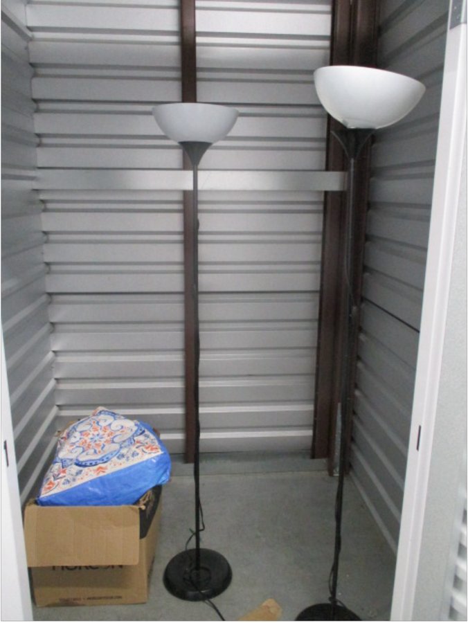 5 x 5 storage unit in Wilmington, DE