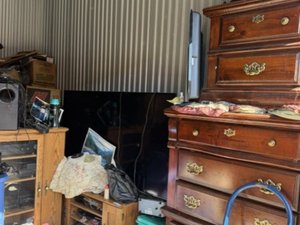 10 x 15 storage unit in Roseville, MI