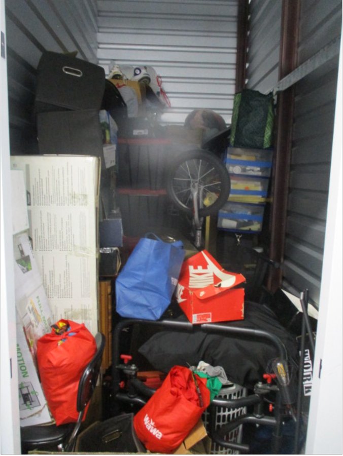 5 x 10 storage unit in Wilmington, DE
