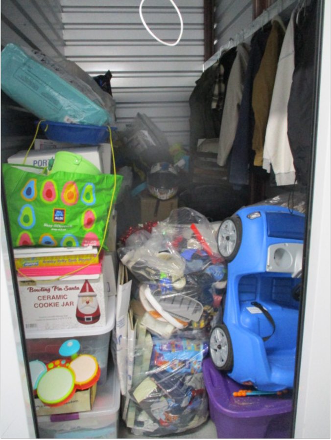 5 x 10 storage unit in Wilmington, DE