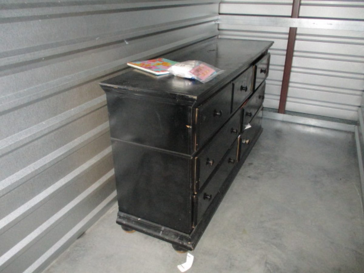 5 x 10 storage unit in Wilmington, DE
