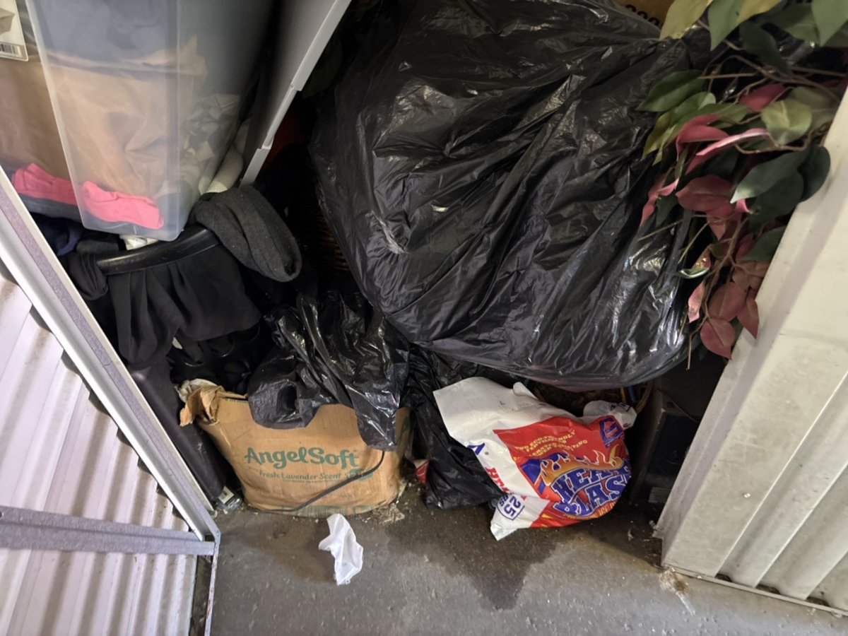 5 x 5 storage unit in St Louis, MO