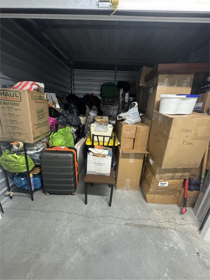 10 x 10 storage unit in Bronx, NY