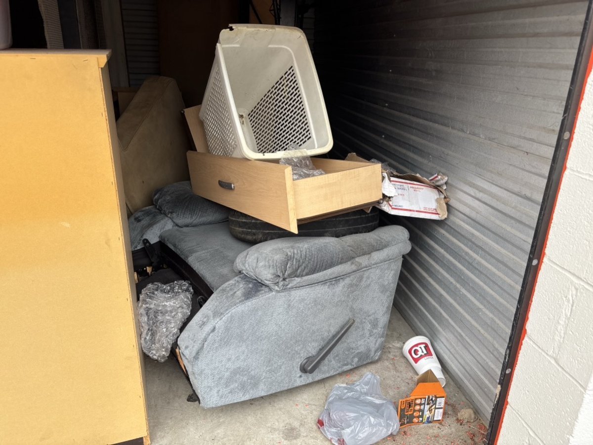 10 x 10 storage unit in St Louis, MO