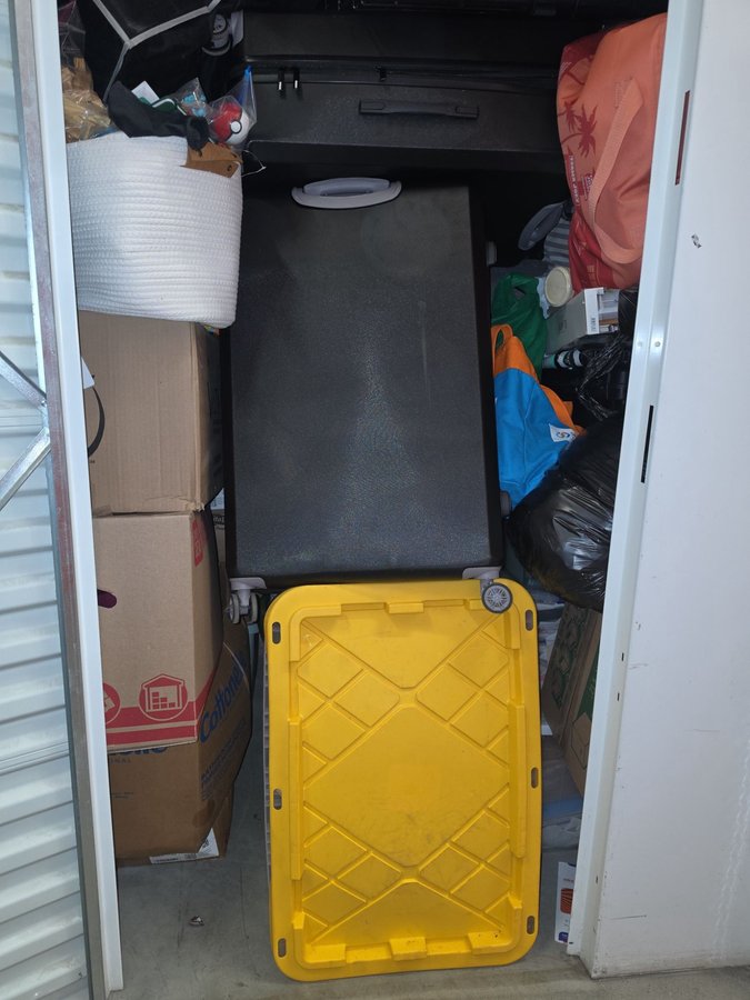 5 x 5 storage unit in Woodside, NY