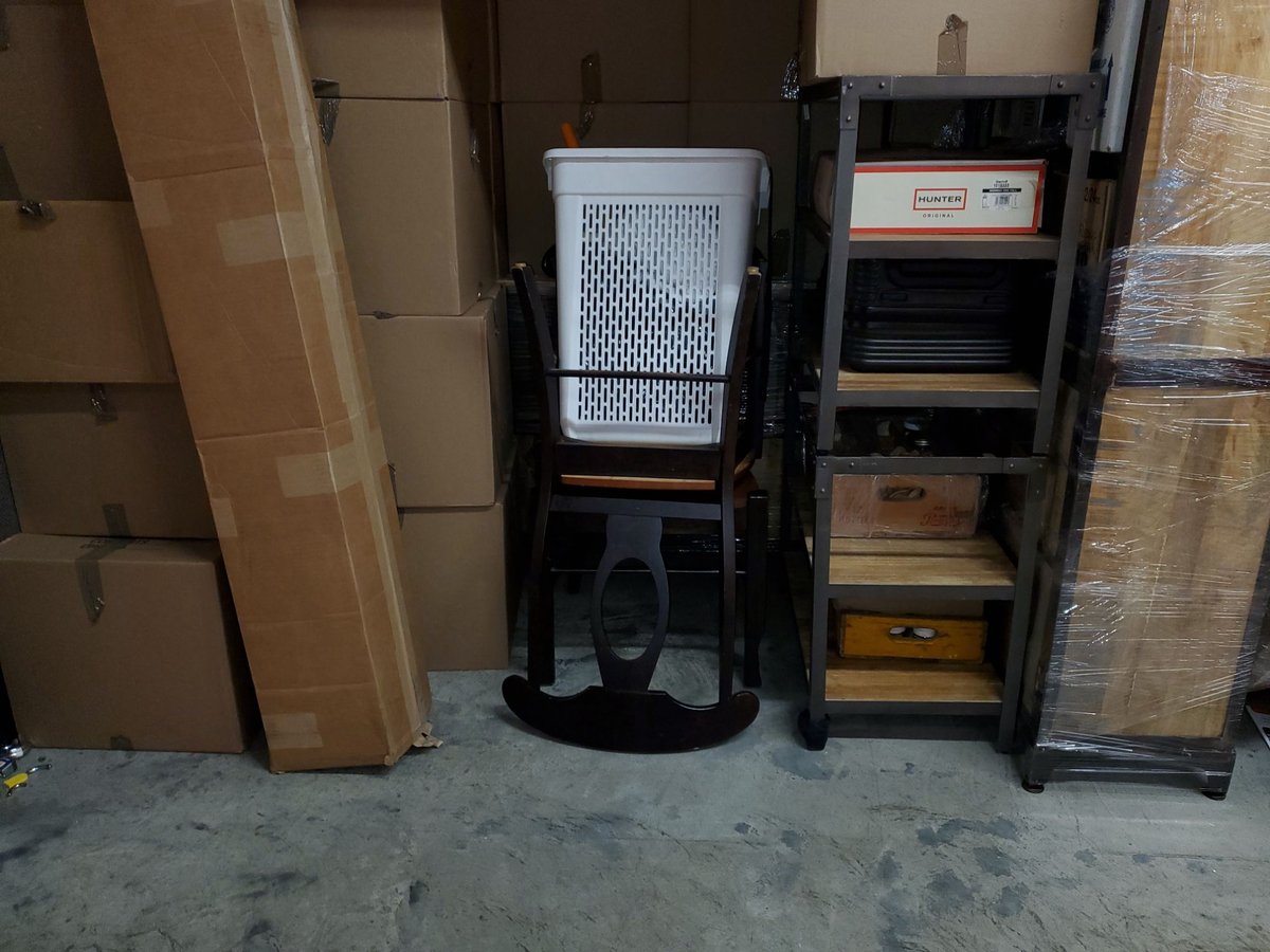 10 x 10 storage unit in Port Washington, NY