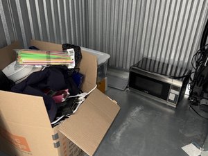 5 x 5 storage unit in Great Neck, NY