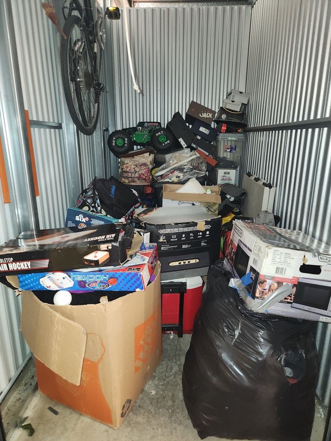 5 x 10 storage unit in Queens Village, NY