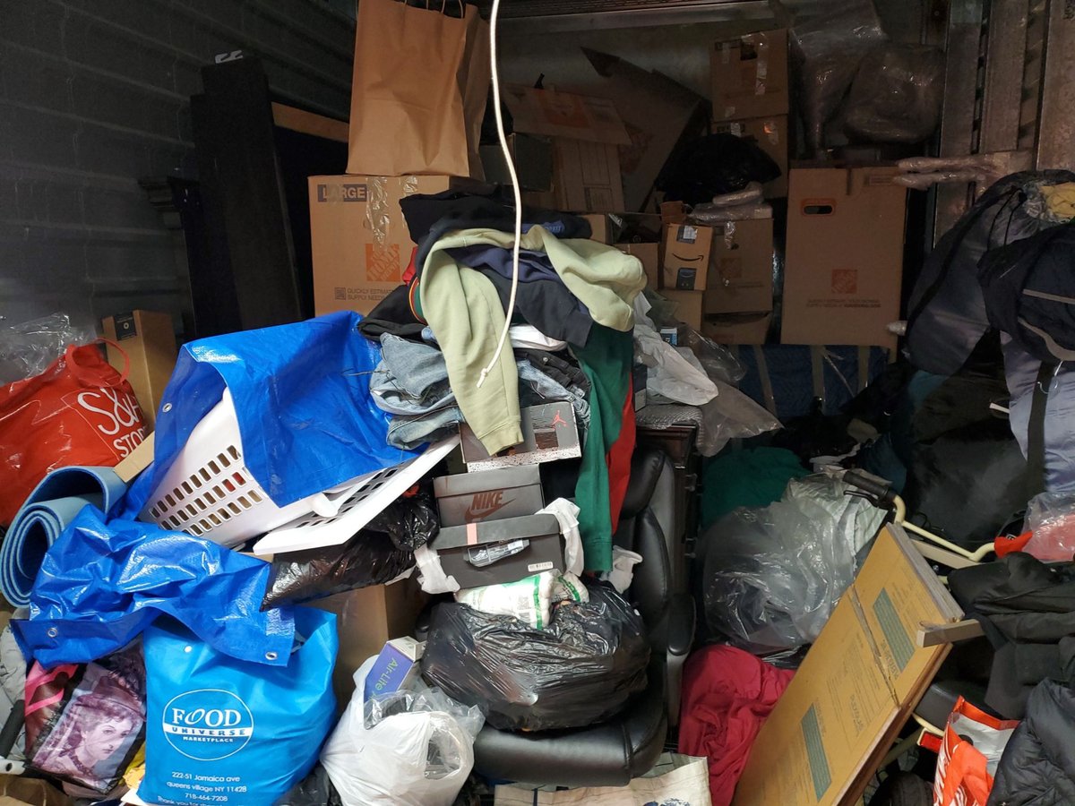 10 x 15 storage unit in Queens Village, NY