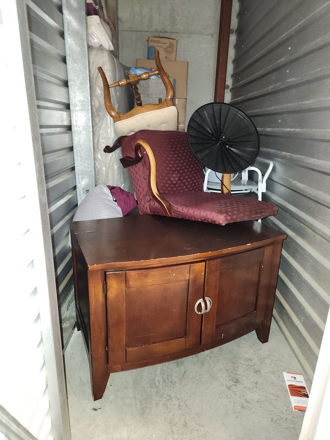 5 x 10 storage unit in Queens Village, NY