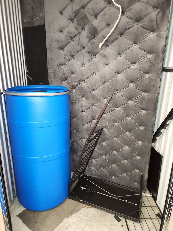 5 x 5 storage unit in Queens Village, NY