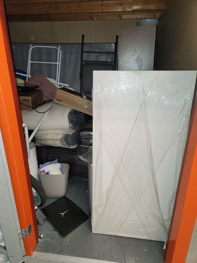6 x 10 storage unit in Brooklyn, NY