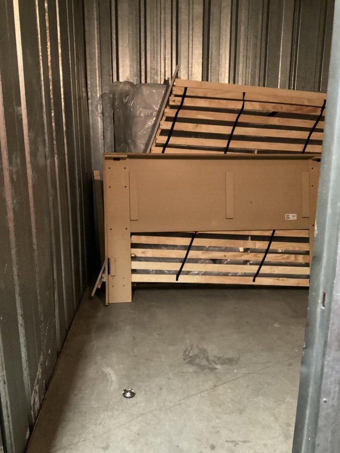 10 x 10 storage unit in Birmingham, AL