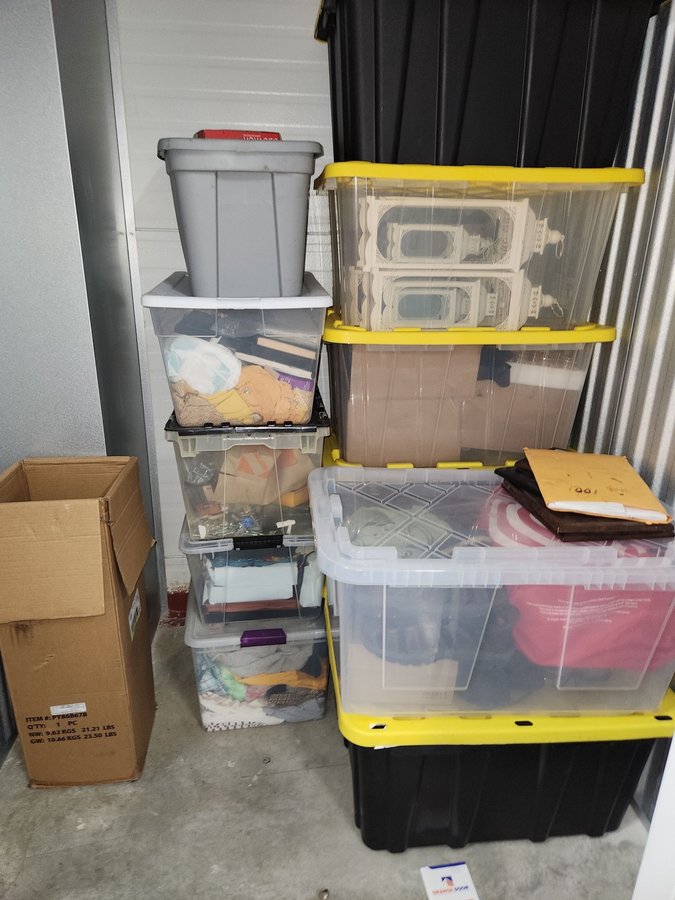 5 x 5 storage unit in Long Island City, NY