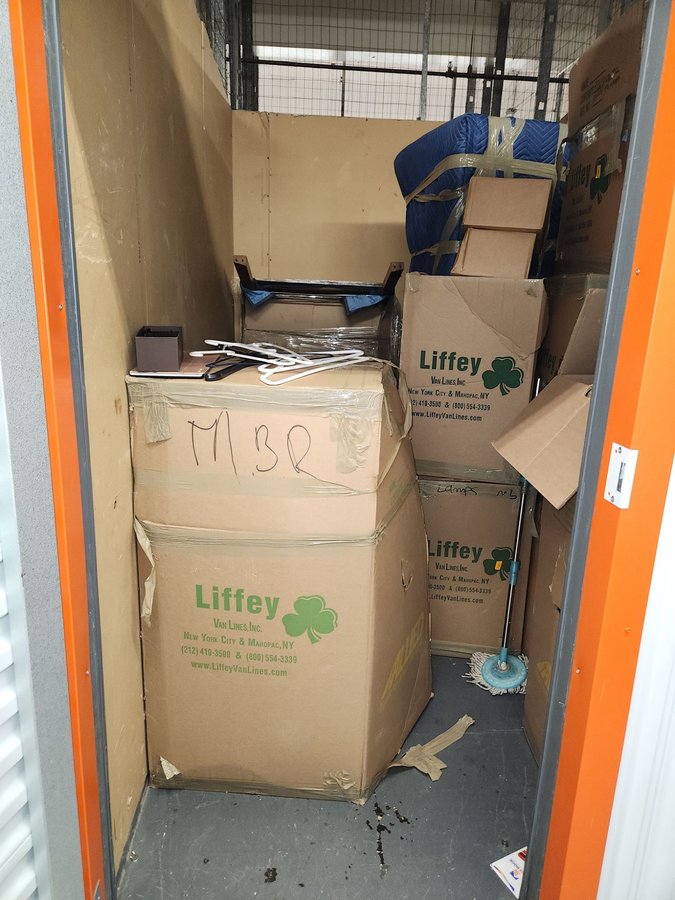 8 x 10 storage unit in Long Island City, NY