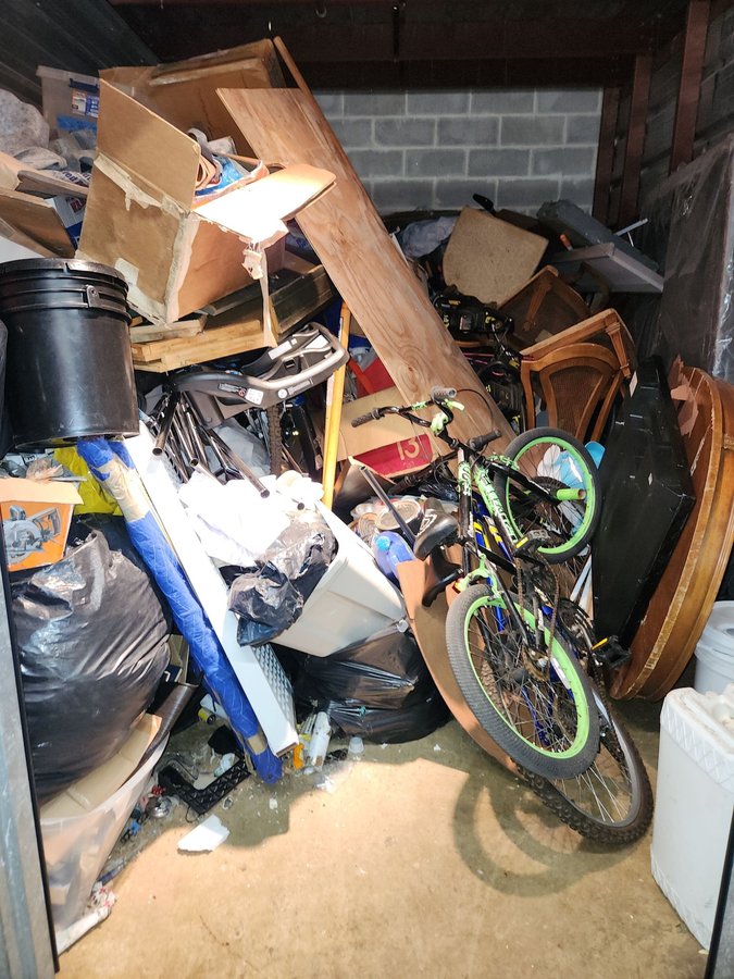 10 x 15 storage unit in Pelham, NY