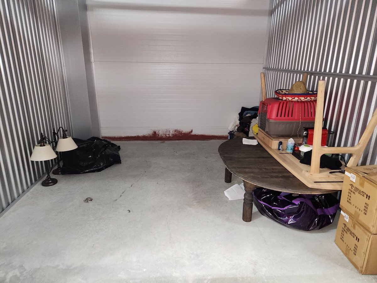 10 x 10 storage unit in Long Island City, NY