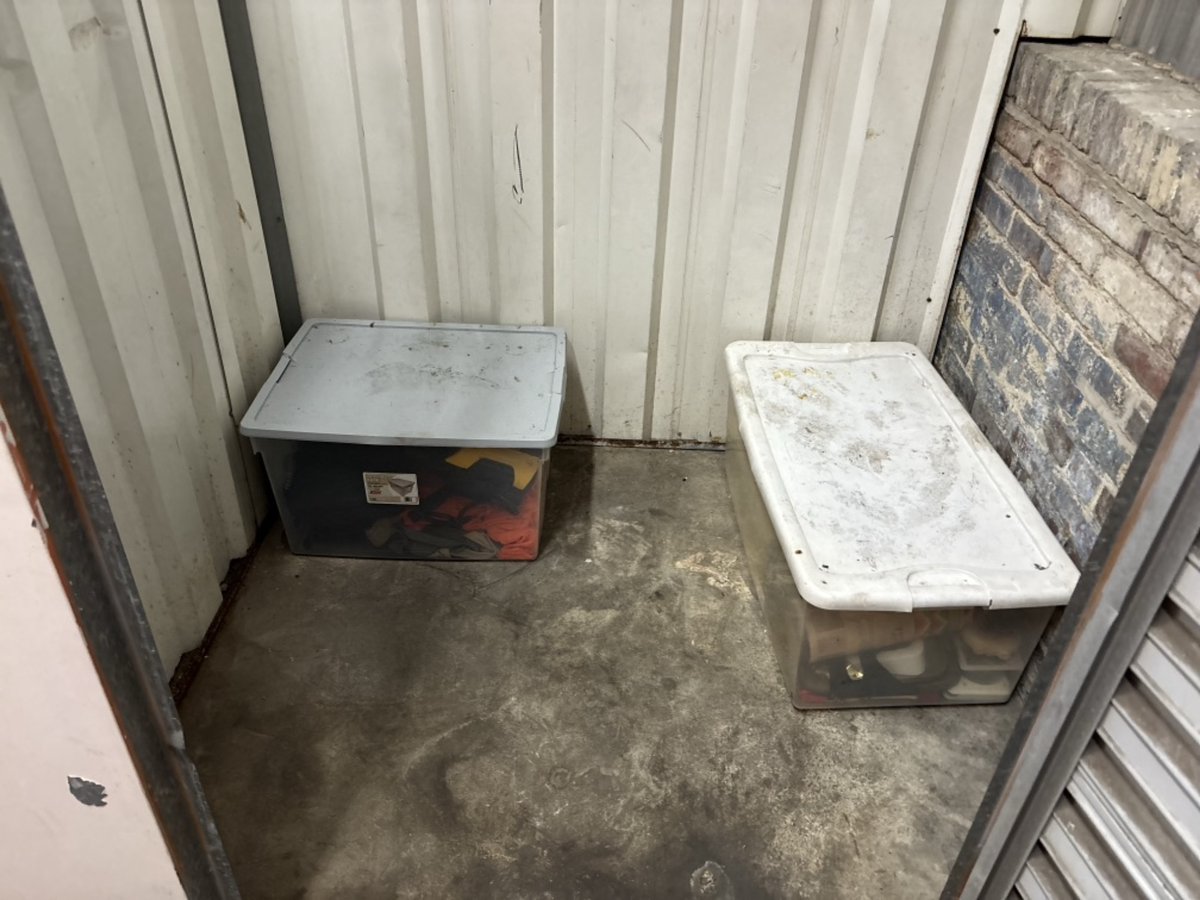 5 x 6 storage unit in St Louis, MO