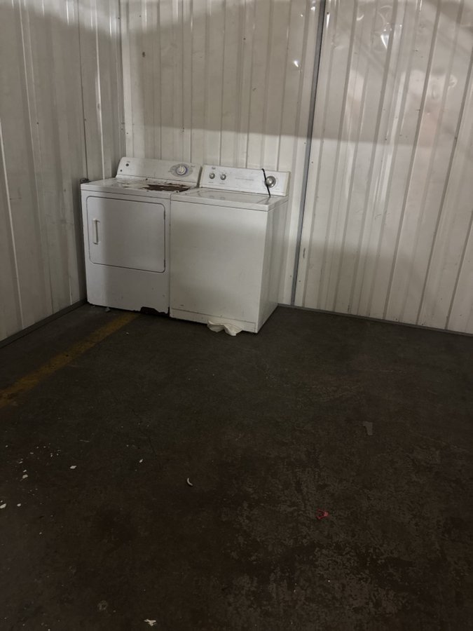 8 x 15 storage unit in St Louis, MO