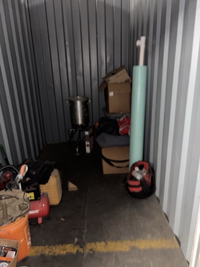 5 x 10 storage unit in St Louis, MO