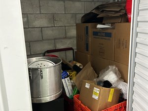 5 x 10 unit in North Lauderdale