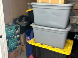 7 x 10 storage unit in Carson, CA