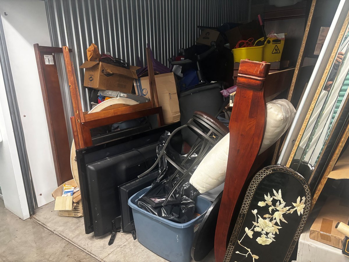 10 x 20 storage unit in North Lauderdale, FL
