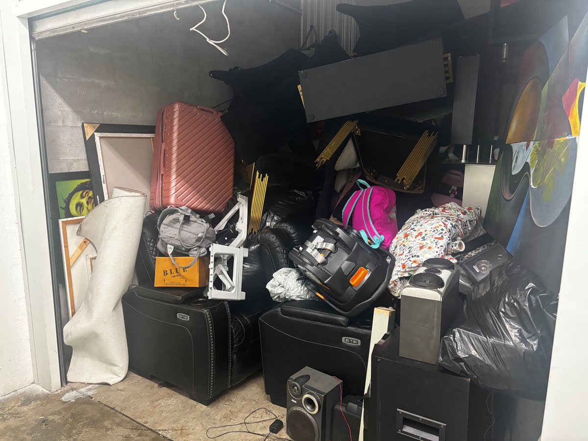 10 x 20 storage unit in North Lauderdale, FL