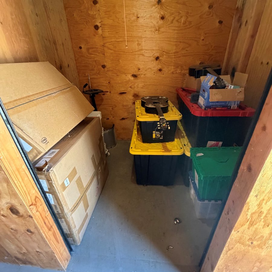 7 x 7 storage unit in Menifee, CA