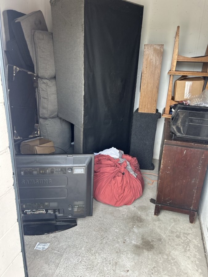 10 x 10 storage unit in Saint Louis, MO