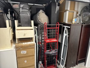 10 x 20 storage unit in Cypress, CA